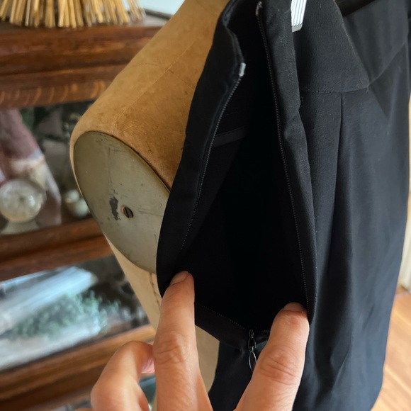 Zara black mini skirt with pearls side zip size large - Picture 4 of 8